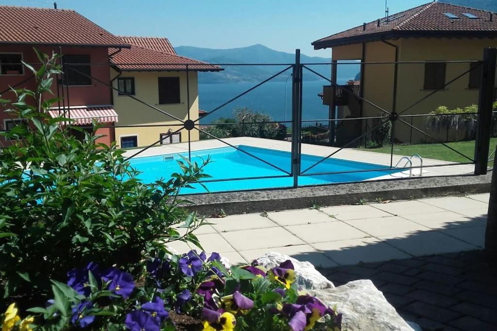 Luxurious Attic-Swimming Pool Villa Riva di Solto Eksteriør billede
